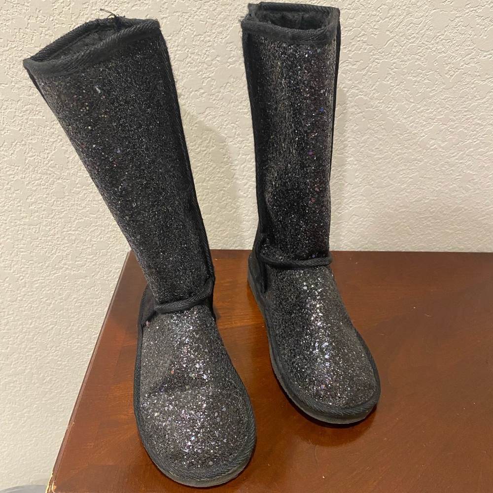 Girls Black Sparkly Fur Lined Boots
